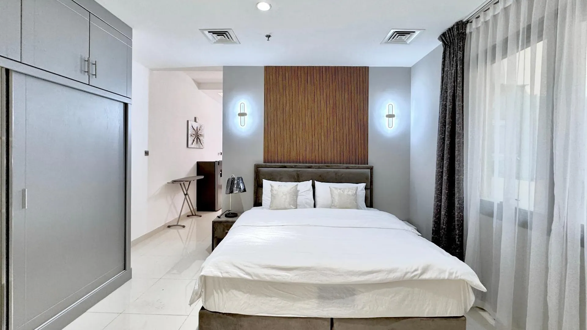 Al Manara Luxury Maison Suite 1Br Near Jumeirah Beach Dubai Apartment